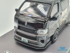 Xe Mô Hình Toyota Hiace Widebody MOONEYES 1:64 Tarmac Works (Đen)