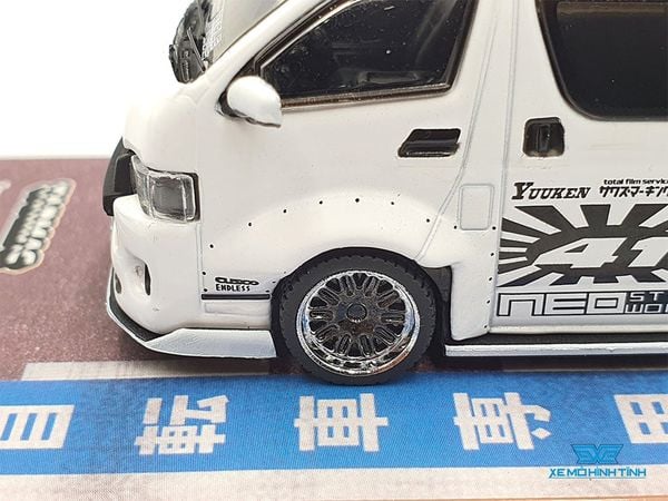 Xe Mô Hình Toyota Hiace Widebody 1:64 Tarmac Works ( Trắng )