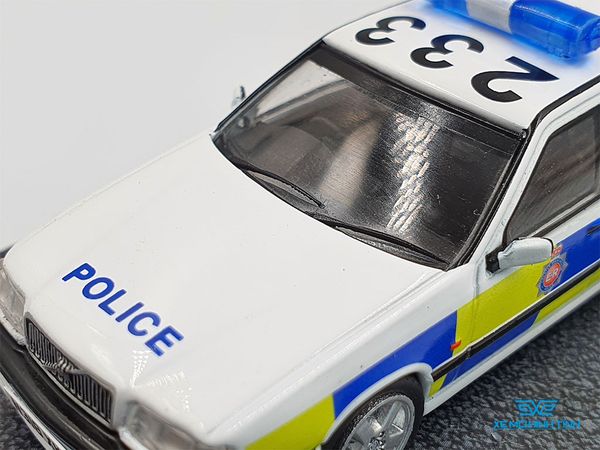 Xe Mô Hình Volvo 850 Estate Police Car 1:64 Tarmac Works ( Trắng )