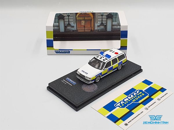 Xe Mô Hình Volvo 850 Estate Police Car 1:64 Tarmac Works ( Trắng )