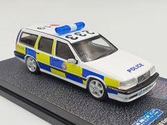 Xe Mô Hình Volvo 850 Estate Police Car 1:64 Tarmac Works ( Trắng )