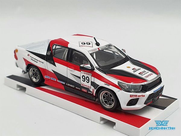 Xe Mô Hình Toyota Hilux 1:64 Tarmac Works ( Trắng Đỏ Đen )