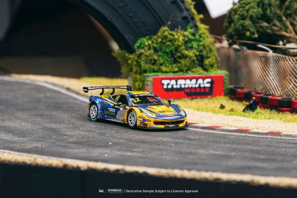 Xe Mô Hình Ferrari 458 Italia GT3 1:64 Tarmac Works ( Vàng )