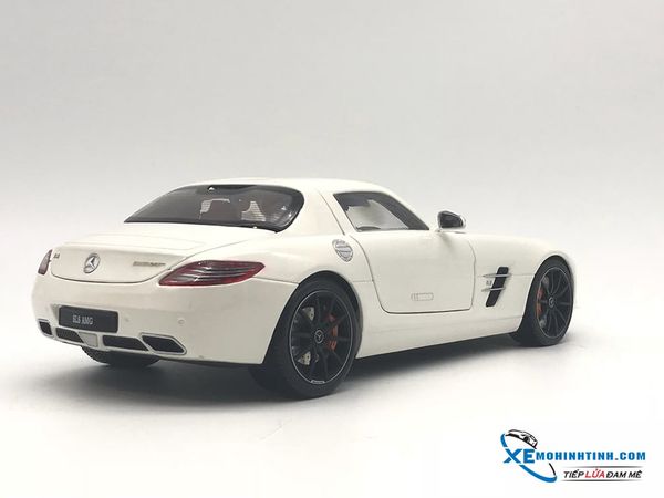 Xe Mô Hình Mercedes-Benz Sls Amg 1:18 Gtautos (Trắng)