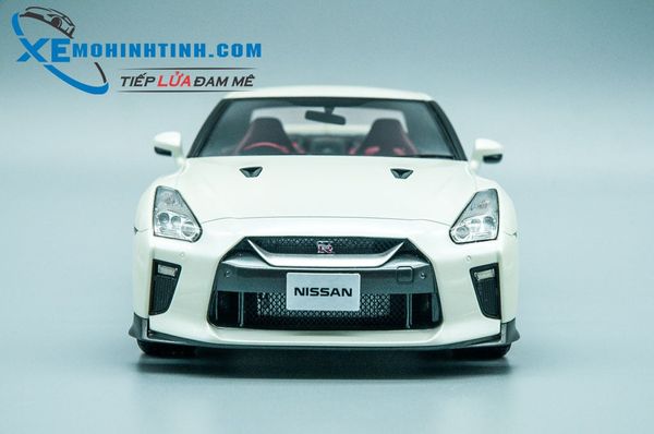 Xe Mô Hình Nissan Gt-R35 2017 1:18 Tarmac Works (Trắng)