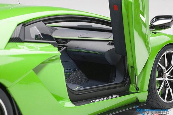 XE MÔ HÌNH LAMBORGHINI AVENTADOR S (VERDE MANTIS/PEARL GREEN) 1/18 AUTOART