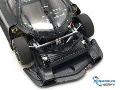 MH PAGANI ZONDA REVOLUCION 1:18 AUTOART (BLACK CARBON FIBER)