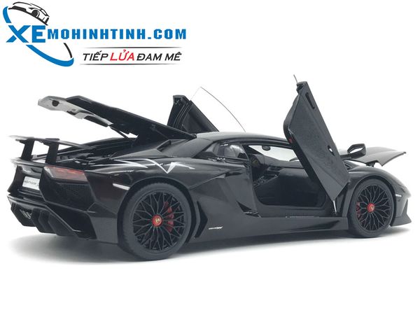 MH LAMBORGHINI AVENTADOR LP750-4 SV 1:18 (NERO ALDEBARAN:GLOSS BLACK)