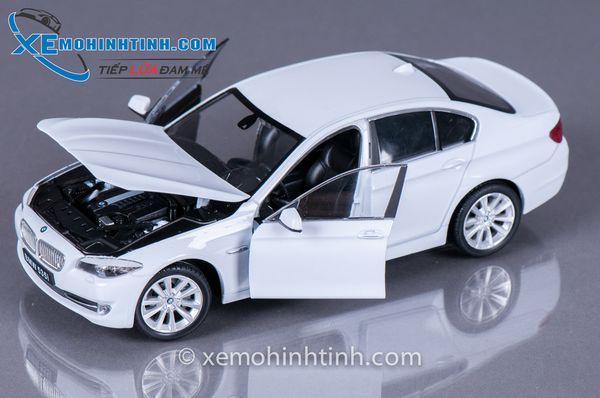 XE MÔ HÌNH BMW 535I 1:24 WELLY (TRẮNG)