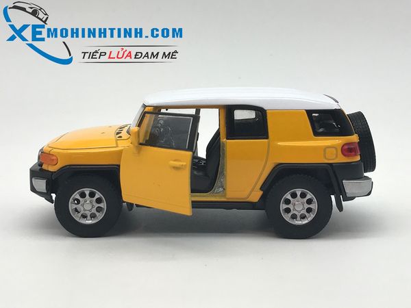 Toyota FJ Cruiser WELLY 1:36 (Vàng)