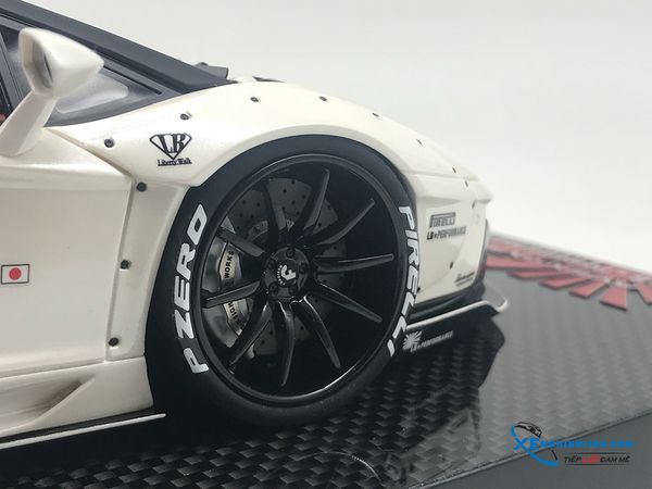 Lamborghini Aventador Liberty Walks Roadster Super S 1:18 (Trắng)