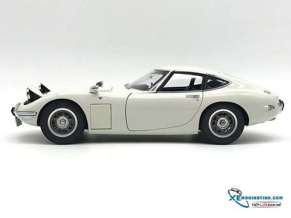 1/18 TOYOTA 2000 GT (WHITE)