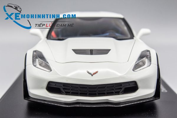 XE MÔ HÌNH CHEVROLET CORVETTE C7 Z06 1:18 AUTOART (TRẮNG)