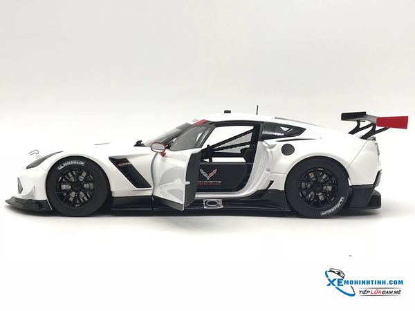 CHEVROLET CORVETTE C7.R (WHITE w/ RED ACCENTS)