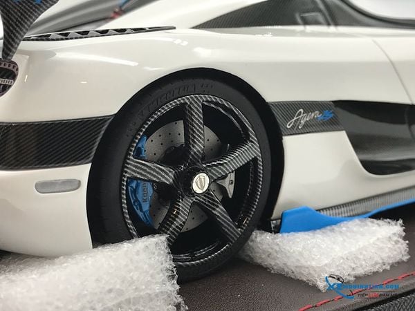 MH 1:18 FRONTIART KOENIGSEGG AGERA RS1 (TRẮNG)