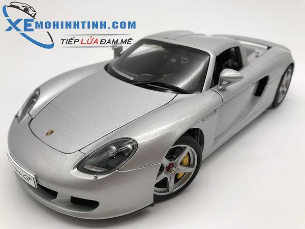 Xe Mô Hình 1:18 Porsche Carrera Gt - Bạc