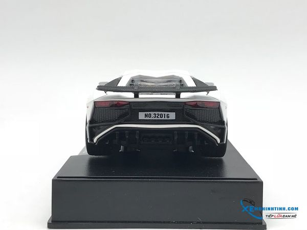 Koenigsegg Agera HH Frontiart 1:18 (Hồng)