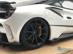 Ferrari 488 4XX Siracusa Mansory JUC 1:18 (Trắng)