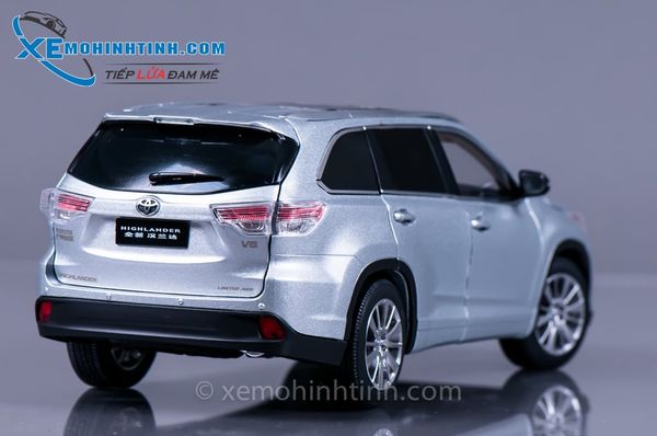 Xe Mô Hình Toyota Highlander 2015 1:18 Paudi (Bạc)