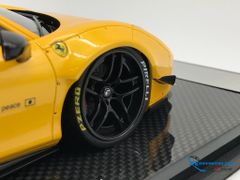 J01-04 MH 1:18 JEC FERRARI 488 LB WALKS (YELLOW) - CARBON