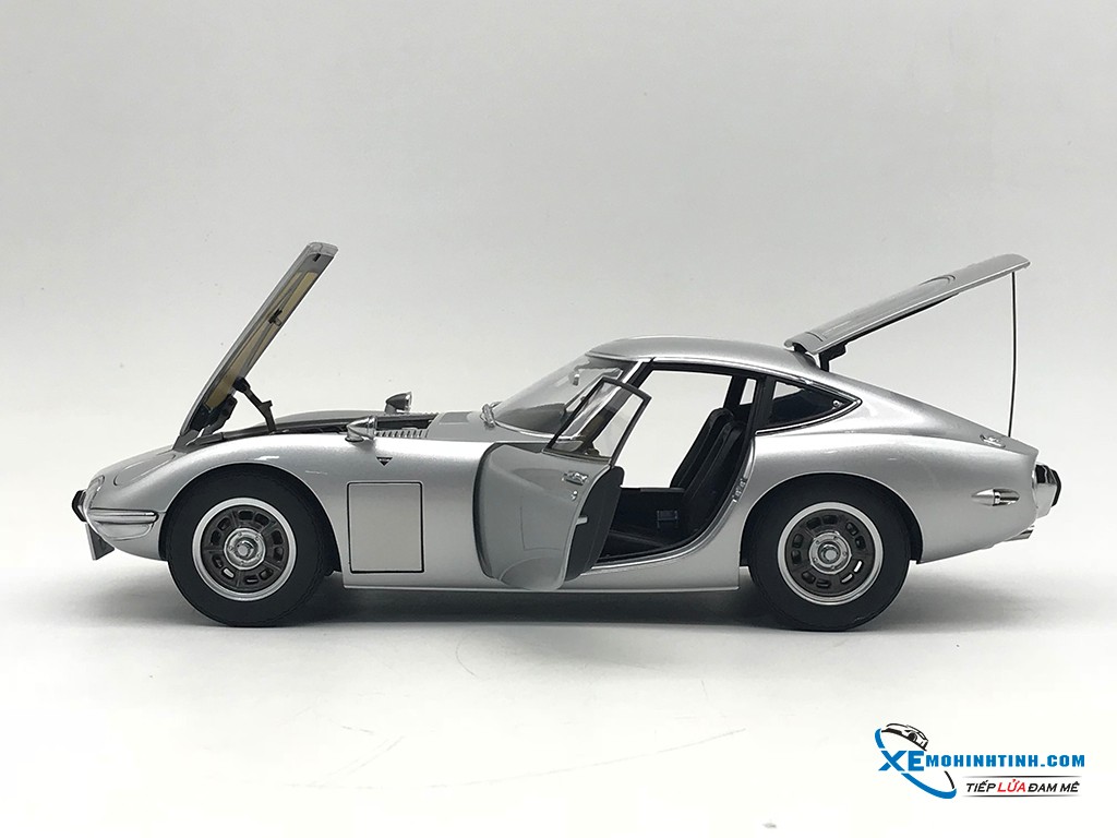 Toyota 2000 GT Autoart 1:18 ( Bạc ) – Shop Xe Mô Hình Tĩnh