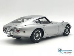 1:18 TOYOTA 2000GT (SILVER)