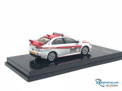 Mitsubishi Lancer Evo X Pikes Peak Safety Car 1:64 Tarmac Works ( Trắng Đỏ )