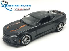 Xe Mô Hình Chevrolet Fifty Camaro 1:18 Maisto (Xám Sọc Cam)