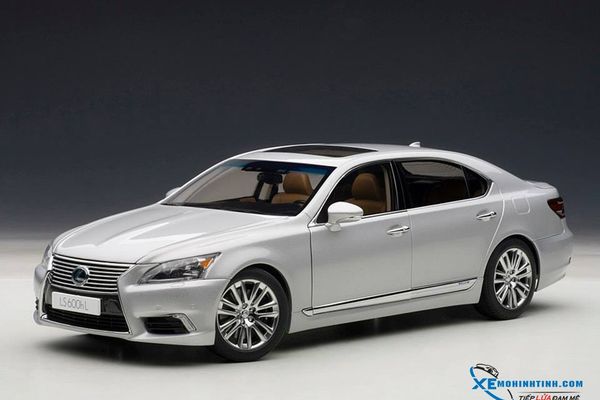 Xe Mô Hình Lexus LS600hl 1:18 Autoart ( Bạc )