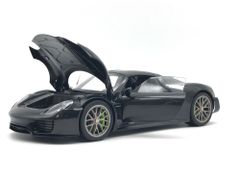 1:18 PORSCHE 918 SPYDER WEISSACH PACKAGE (BASALTSCHWARZMETALLIC/BLACK METALLIC)