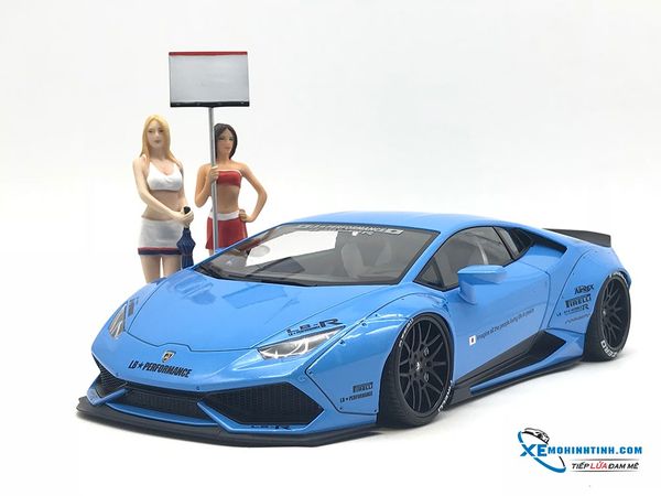 Paddock Girl Catherine 1:18 TSM