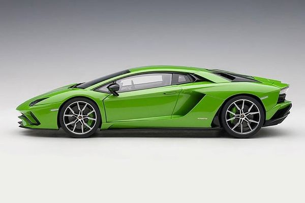 XE MÔ HÌNH LAMBORGHINI AVENTADOR S (VERDE MANTIS/PEARL GREEN) 1/18 AUTOART