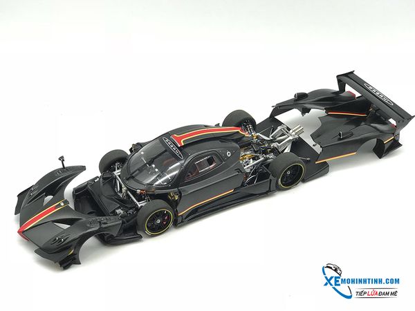 MH PAGANI ZONDA REVOLUCION 1:18 AUTOART (BLACK CARBON FIBER)