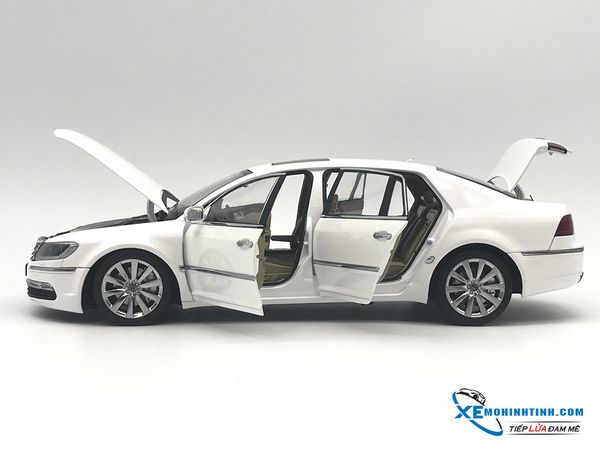 XE MÔ HÌNH VOLKSWAGEN PHAETON 1:18 GTAUTOS (TRẮNG)