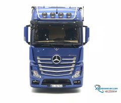 NZG Mercedes-Benz Actros GigaSpace 4x2 1:18 ( Xanh )