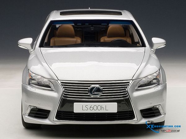 Xe Mô Hình Lexus LS600hl 1:18 Autoart ( Bạc )