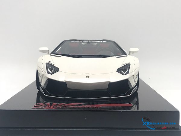 Lamborghini Aventador Liberty Walks Roadster Super S 1:18 (Trắng)