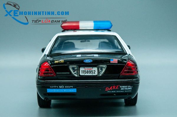 Xe Mô Hình Ford Crow Victoria Los Angeles Police Department Patrol Car 1:18 Daron