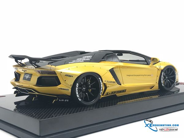 Lamborghini Aventador Liberty Walks Roadster Super S 1:18 (Vàng)
