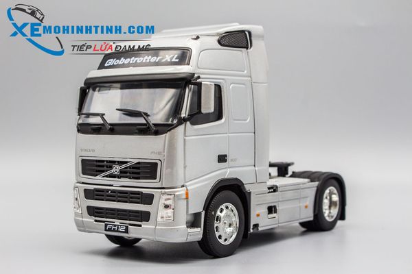 Xe Mô Hình Volvo Fh12 1:32 Welly (Bạc)