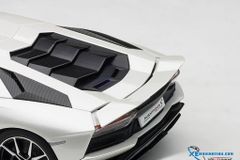 LAMBORGHINI AVENTADOR S (BALLOON WHITE/PEARL WHITE)