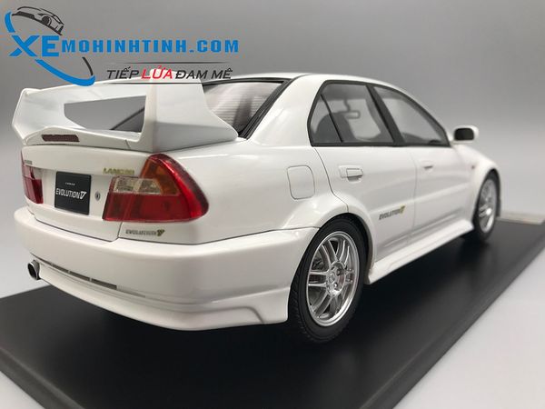 Xe Mô Hình Mitsubishi Lance Evolution V 1:18 Tarmac Works (Trắng)