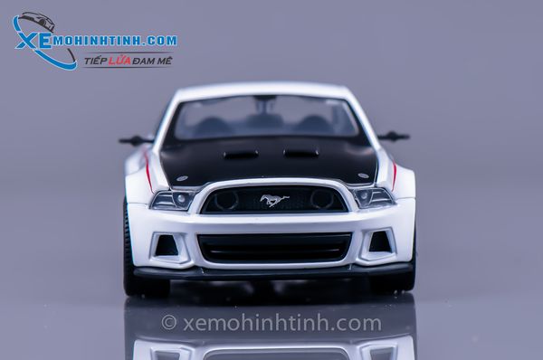 Xe Mô Hình Ford Mustang 2014 Street Racer 1:24 Maisto (Trắng)