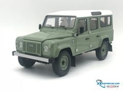 Xe Mô Hình Land Rover Defender 110 1:18 Almost Real ( Xanh 4 cửa )