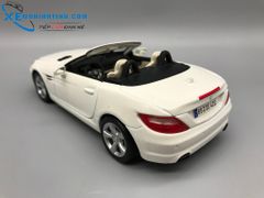 Xe Mô Hình Mercedes-Benz Slk-Class 1:24 Maisto (Trắng)