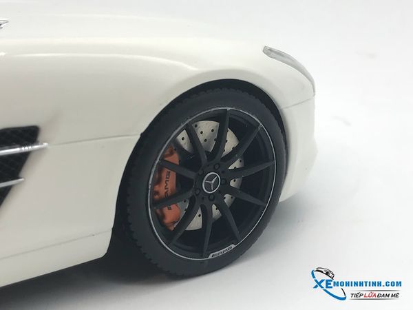 Xe Mô Hình Mercedes-Benz Sls Amg 1:18 Gtautos (Trắng)