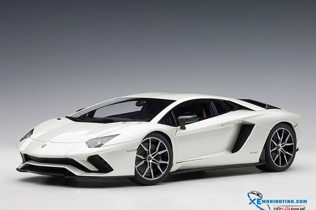 Xe Mô Hình Lamborghini Aventador S 1:18 Autoart ( Trắng ) – Shop