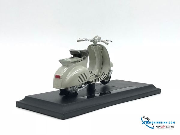 Vespa 150 (1956) 1:18 Maisto Kem