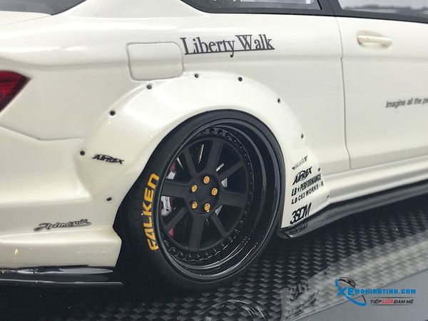 MERCEDES-BENZ C63 LIBERTY WALK TRẮNG - ĐẾ CARBON