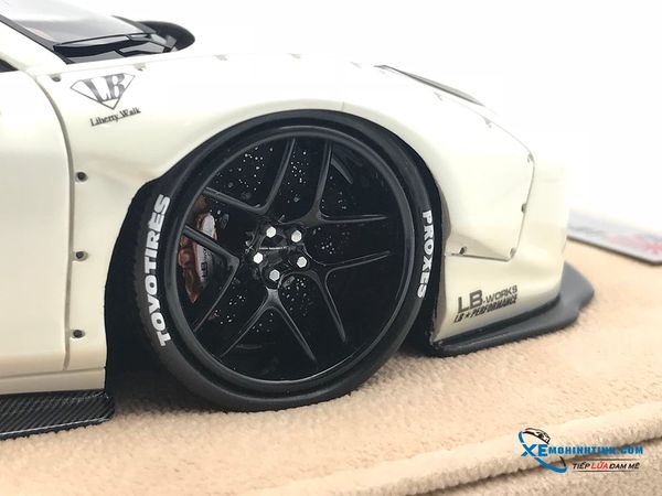 Ferrari 458 LB Roadster Liberty Walk 1:18 (Trắng)